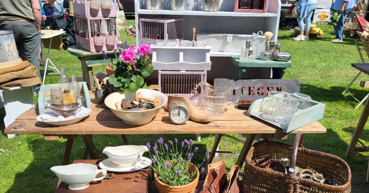 Brocante Markt Klein Frankrijk returns to Mijnsheerenland on 19 September with 200 stalls, vintage finds, antiques, food trucks and live chansons.